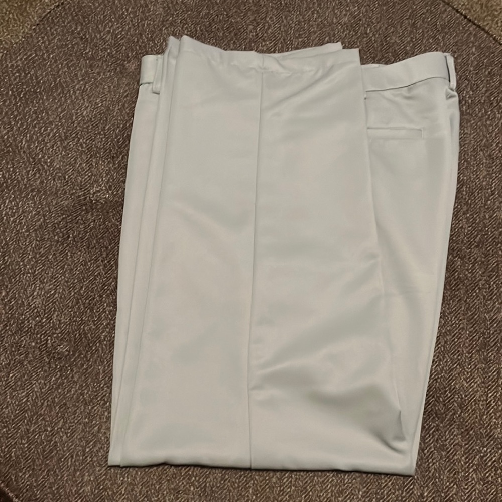 NWOT Izod golf pants